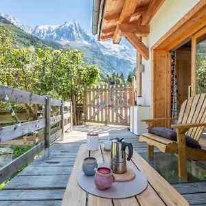 Superb Chalet With Balcony In Chalet