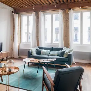 Spacieux Au Coeur De Ail Apartment